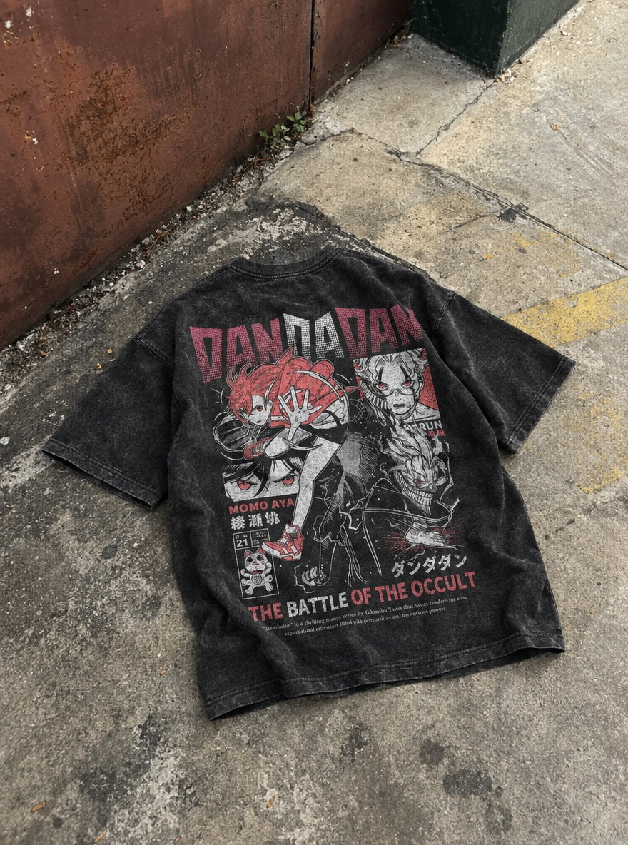 Momo & Okarun – T-Shirt – flat-lay | Dandadan