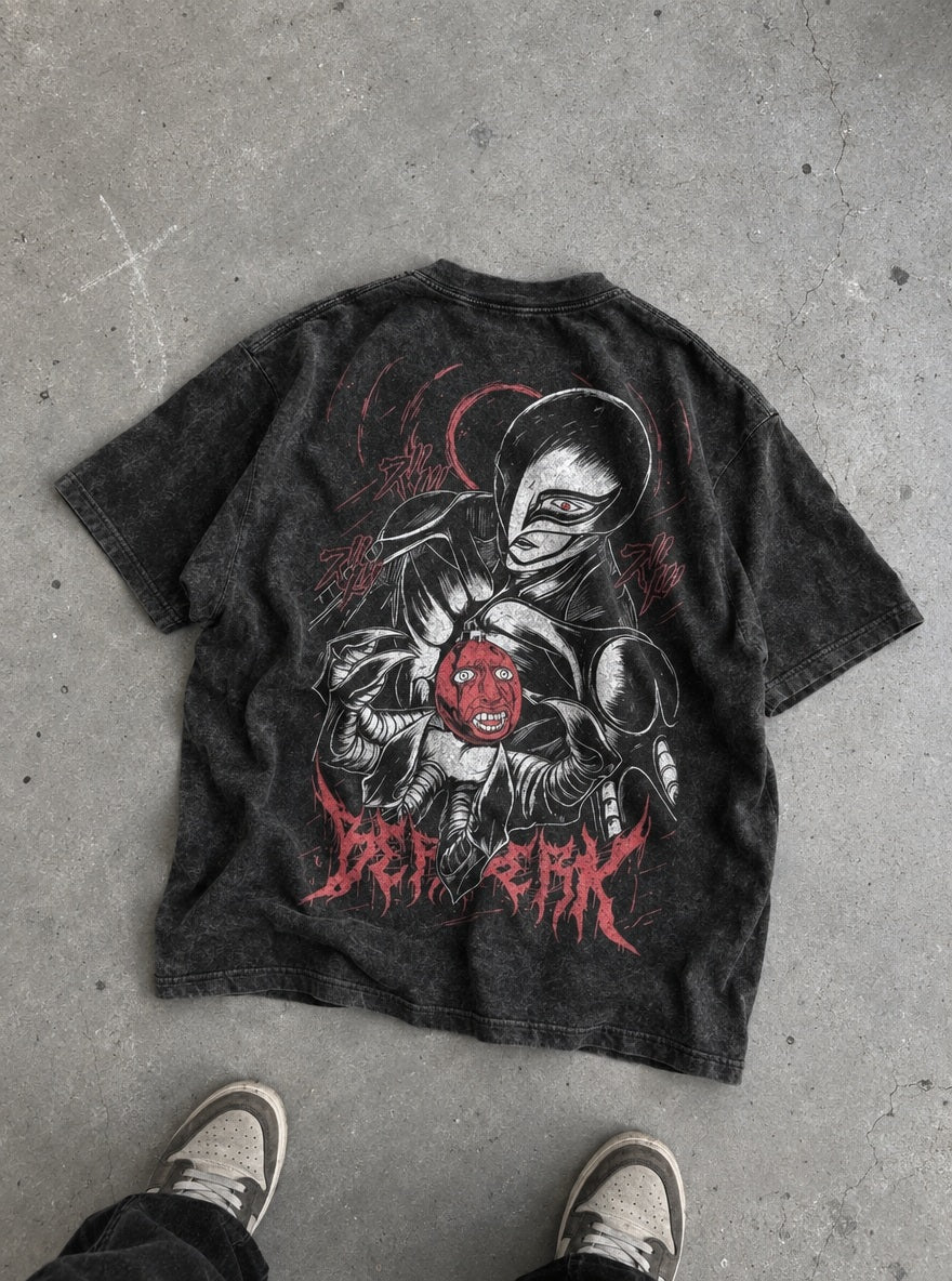 Hawk Helm Behelit – T-Shirt – flat-lay | Berserk