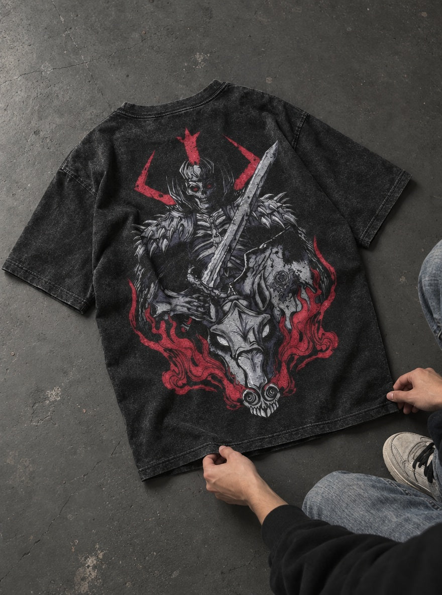 Skull Knight Steed – T-Shirt – flat-lay | Berserk
