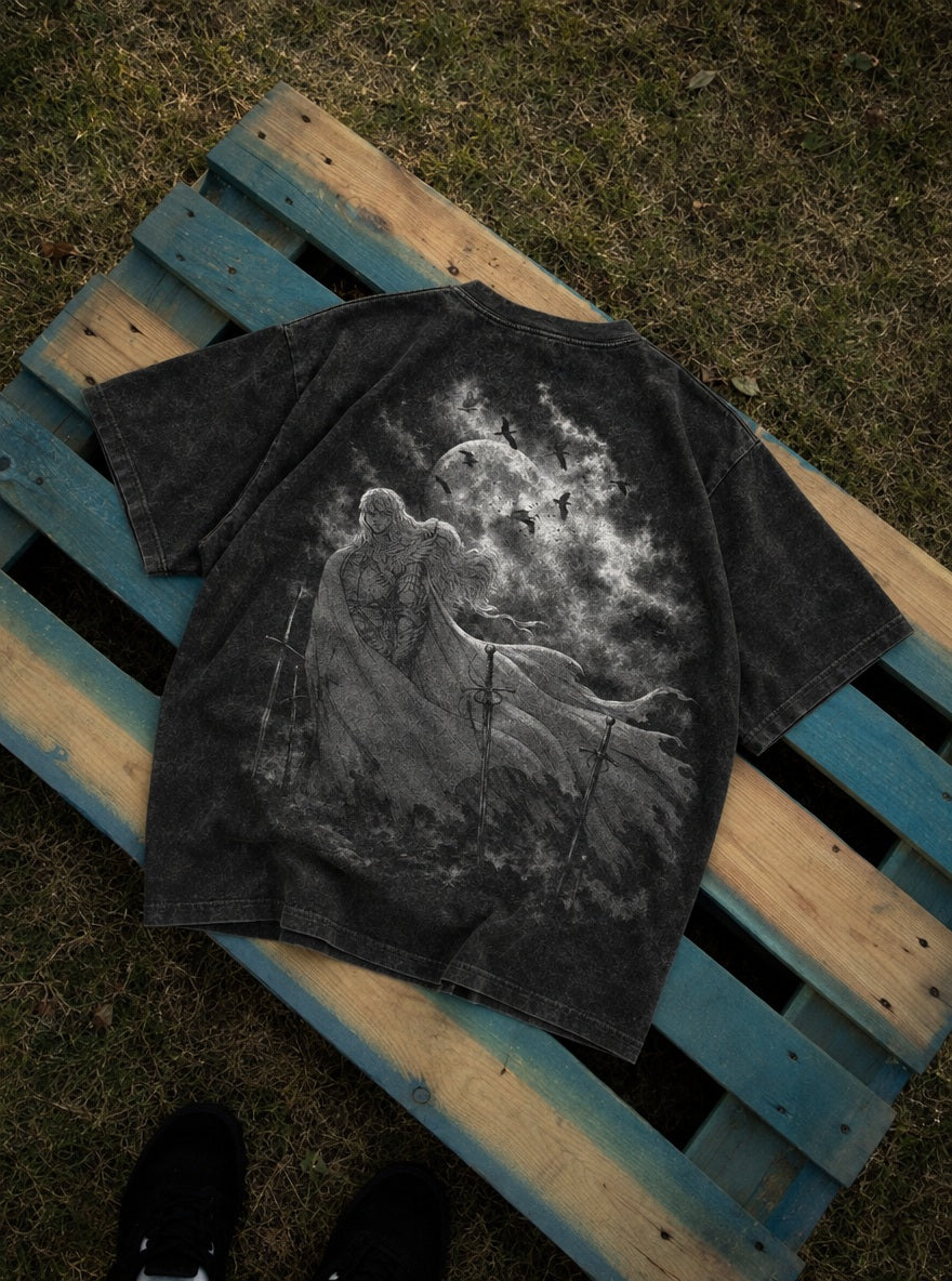 Moonlit Griffith – T-Shirt – flat-lay | Berserk