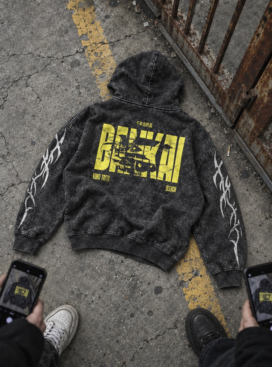Blood War Bankai – Hoodie – flat-lay | Bleach