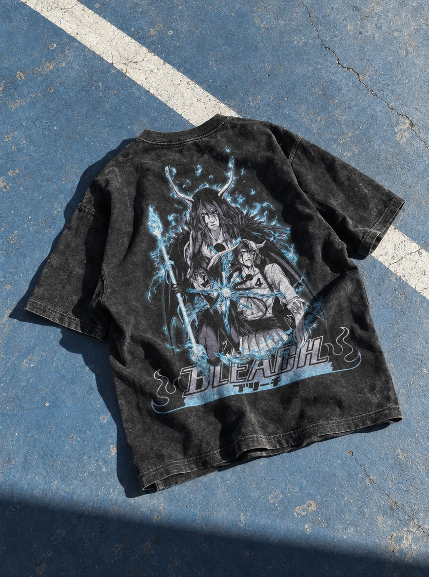 Ulquiorra Blue Lance – T-Shirt – flat-lay | Bleach