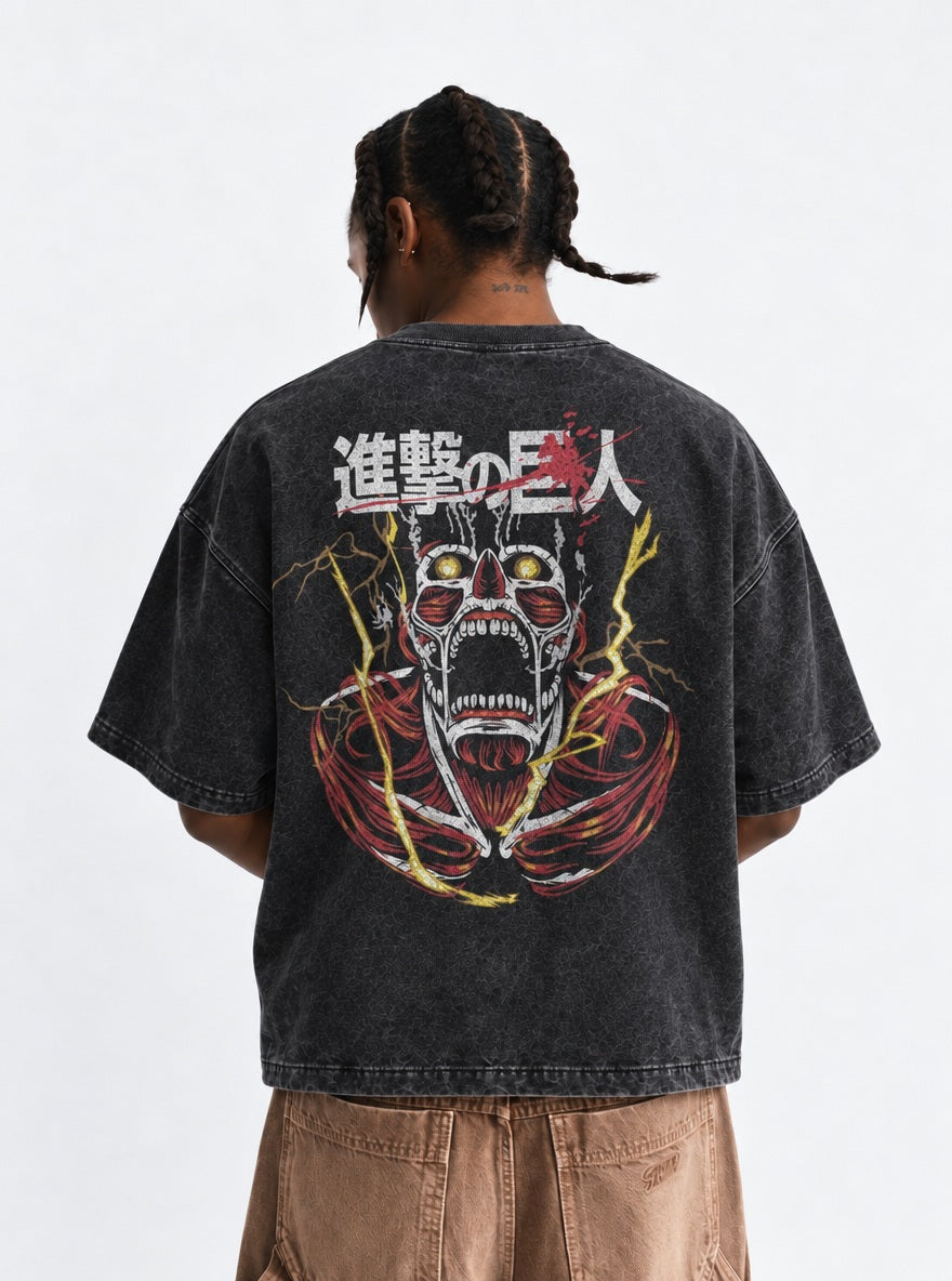 Colossal Titan – T-Shirt – model shot | Attack on Titan