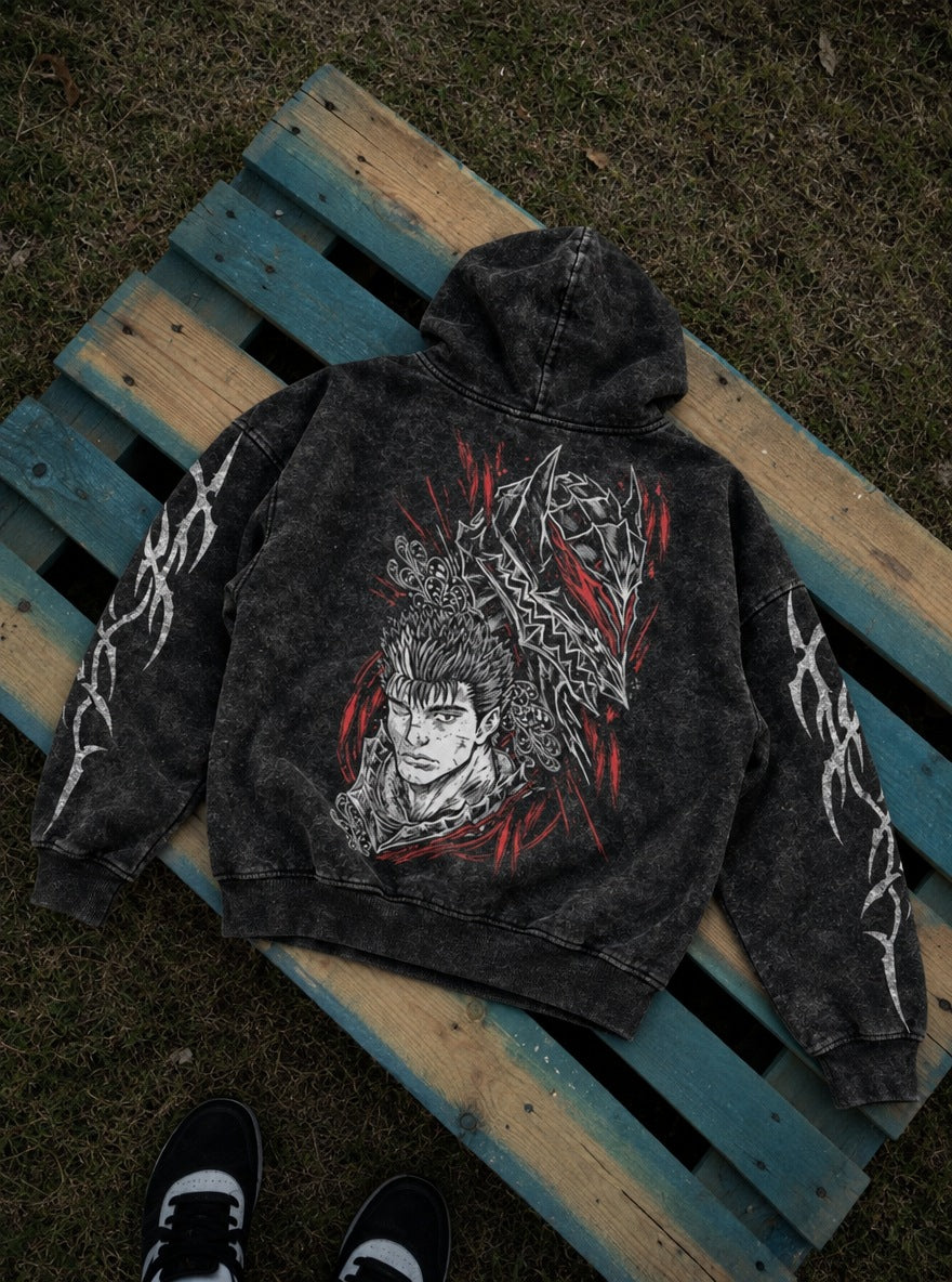 Guts Helm Portrait – Hoodie – flat-lay | Berserk