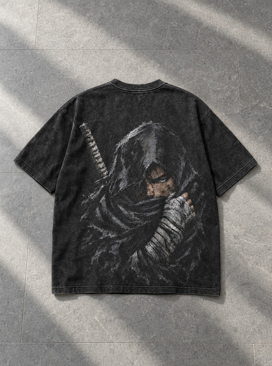 Hooded Guts – T-Shirt – flat-lay | Berserk