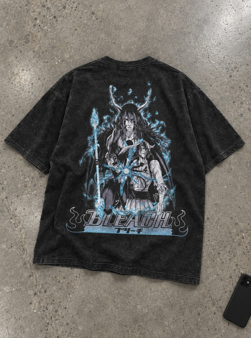 Ulquiorra Blue Lance – T-Shirt – flat-lay | Bleach