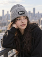 Slayer Crest Beanie 4-Pack – Grey – Demon Slayer Logo – worn | Demon Slayer