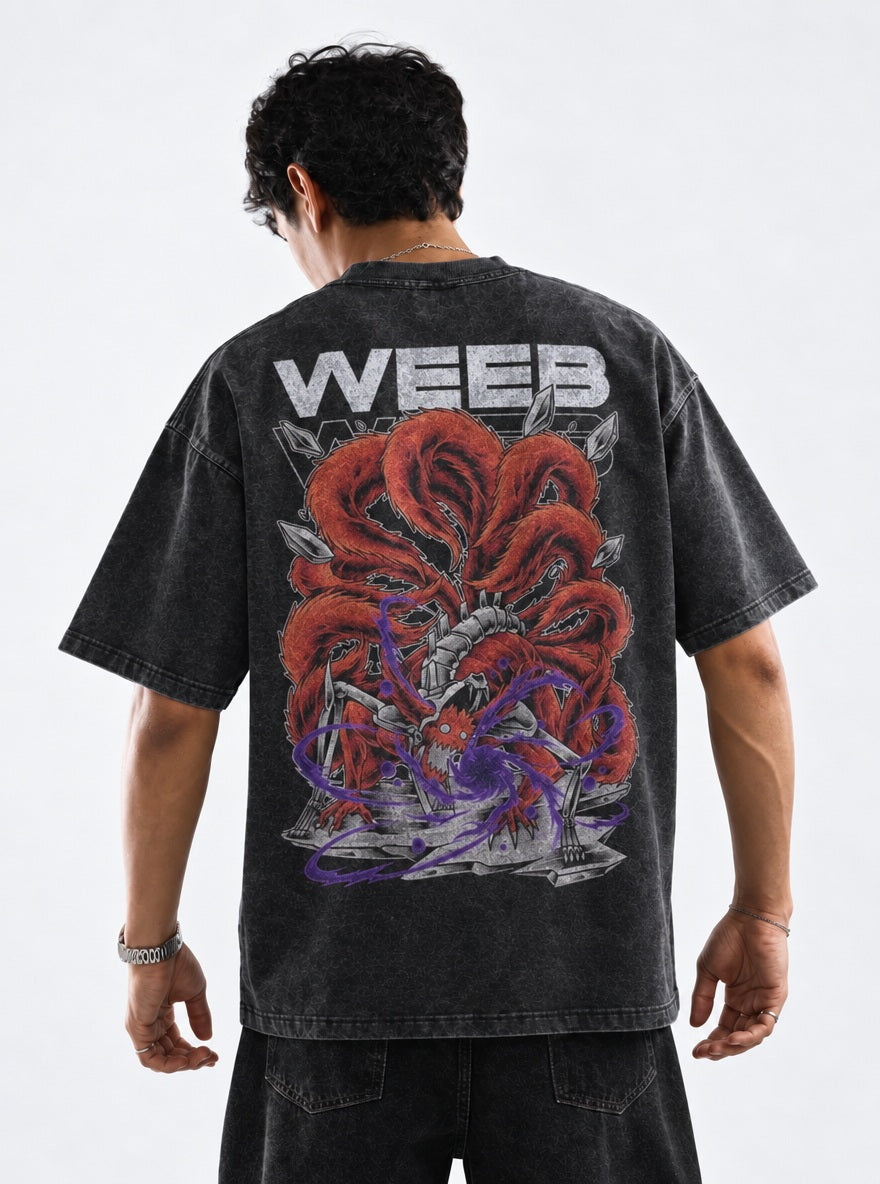 Kurama Unleashed – T-Shirt – model shot | Naruto