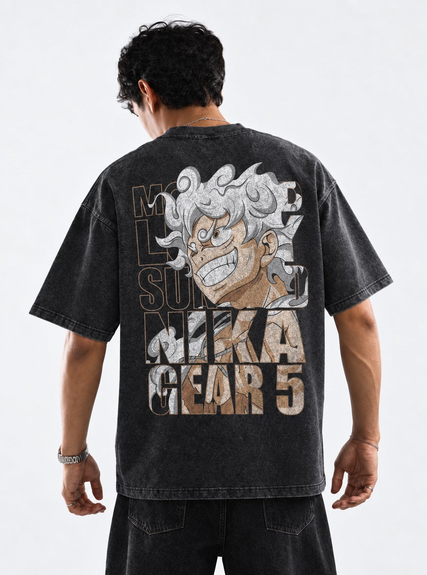 Nika Gear 5 – T-Shirt – model shot | One Piece