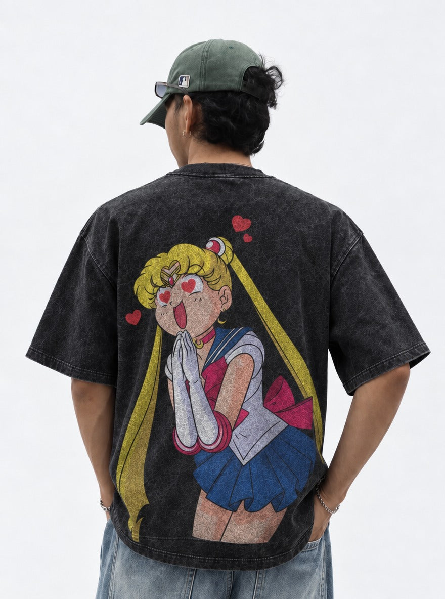 Heart Eyes – T-Shirt – model shot | Sailor Moon